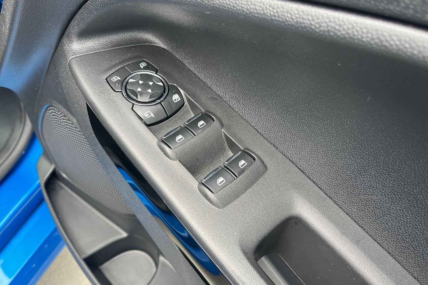 Ford EcoSport Photo 15
