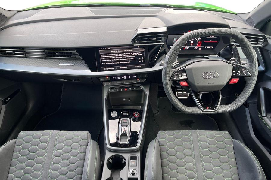 Audi RS3 Photo autoimg-767ee38d33621662924afdba55642012c838dacf.jpg