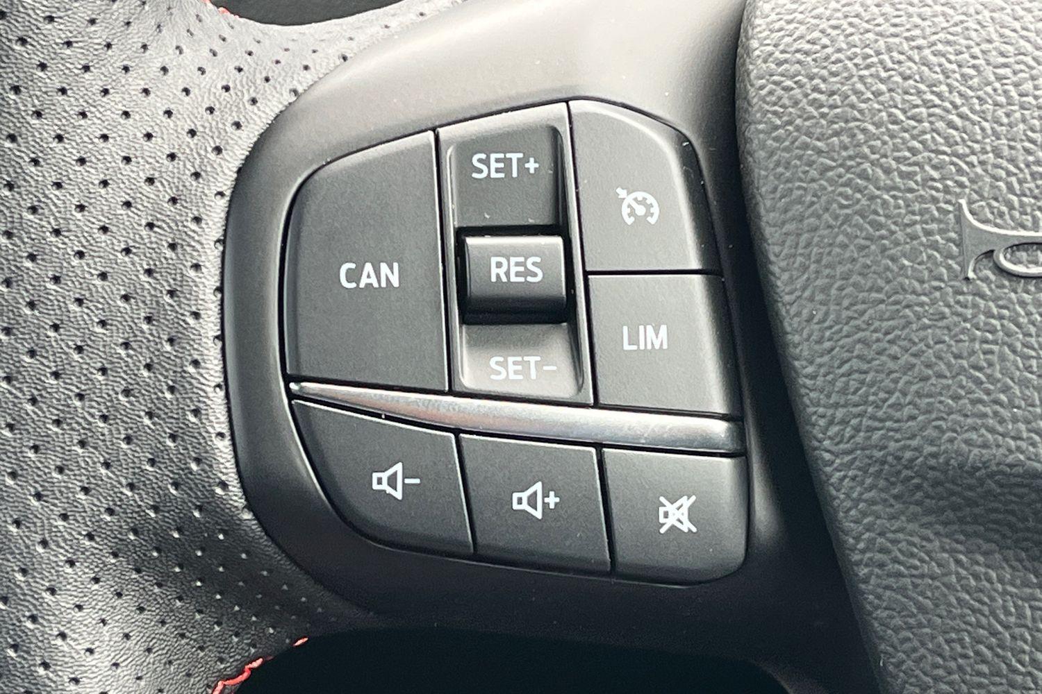 Ford FOCUS Photo 30