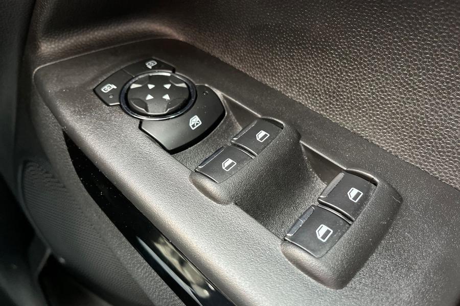 Ford EcoSport Photo autoimg-7681311bb66f893baf3b0d8b81274fbb97db6e85.jpg