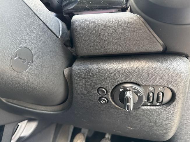 MINI Hatch Photo 26
