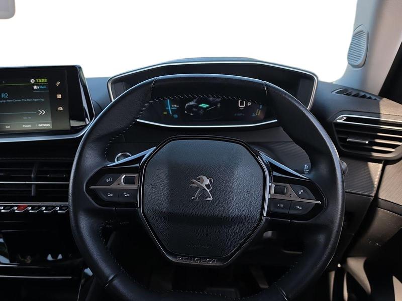 Used Peugeot E-2008 YB71SKU 13
