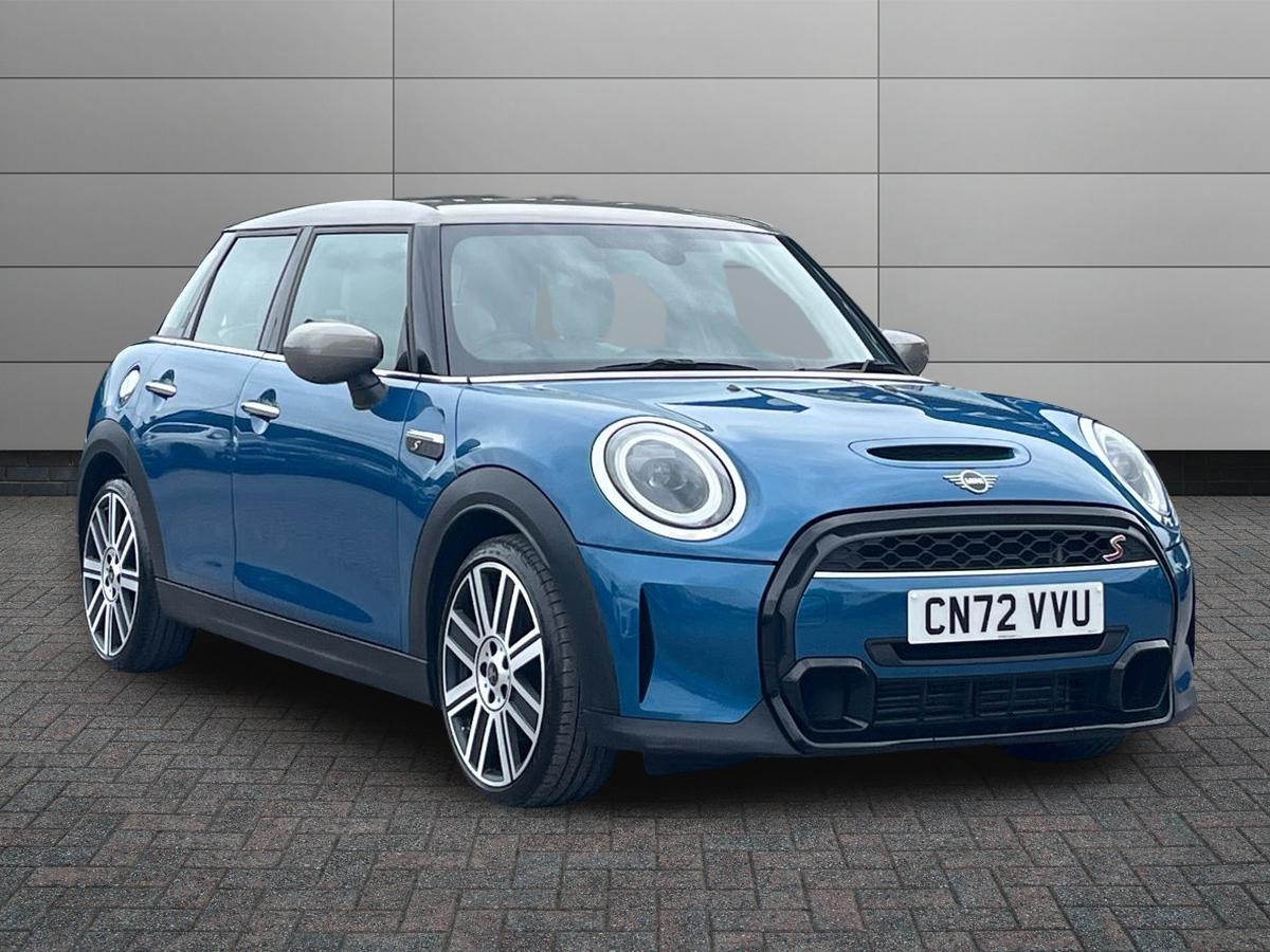 MINI Hatch Photo 0