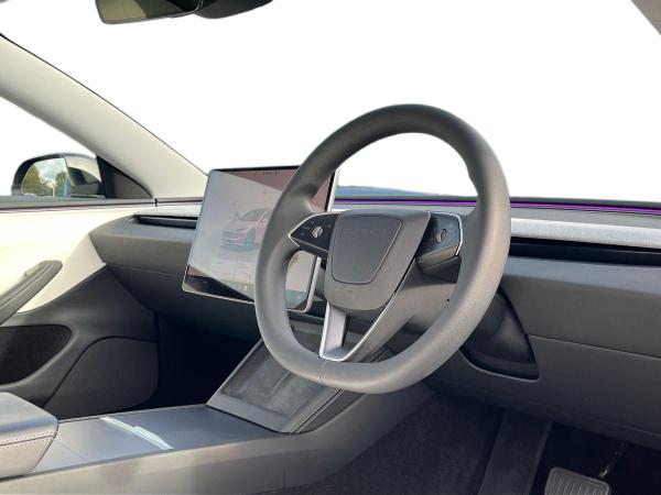 TESLA Model 3 Photo autoimg-768d77f2251163591d165b1c451eb663b2437369.jpg