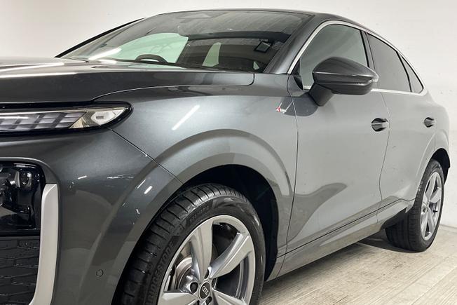 Audi Q3 Photo 40