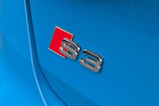 AUDI S3 Photo 46