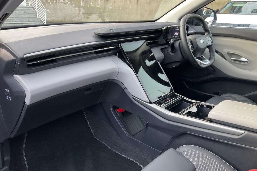 Ford EXPLORER Photo autoimg-769ae1f60c6f2675edee9a65b9c8c897698c53eb.jpg