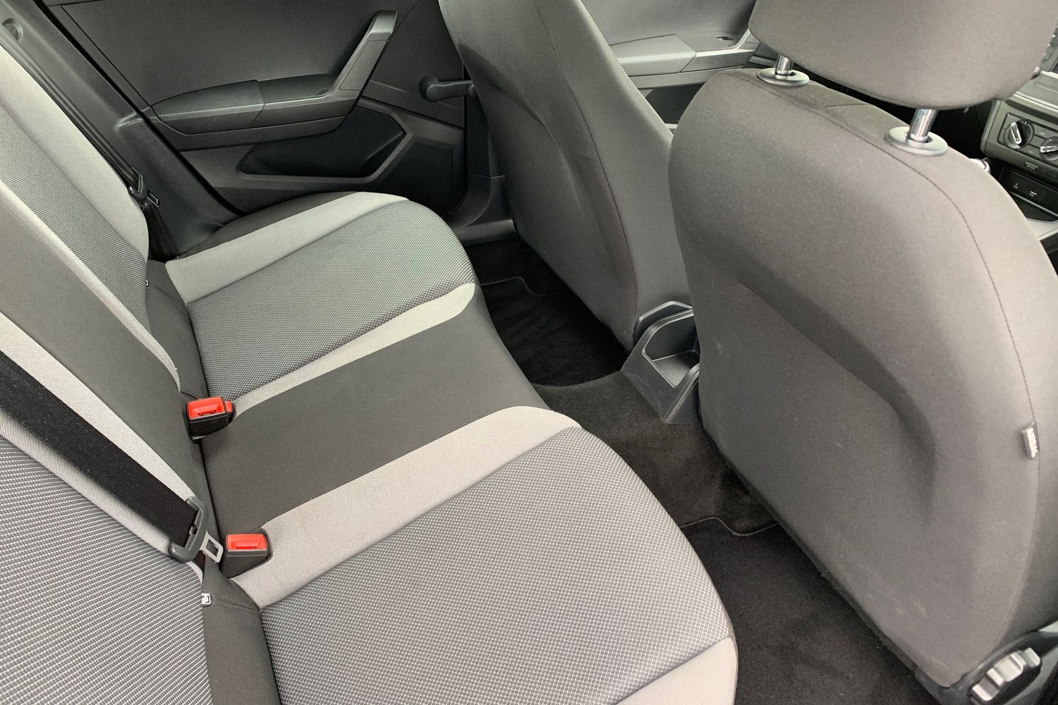 2017 SEAT Ibiza 1.0 TSI SE 95PS in Blue with 79K - vehicle photo 19 for sale on PureCar