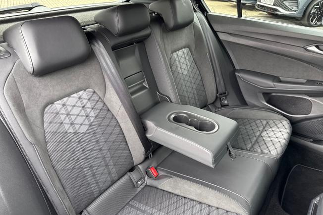 VOLKSWAGEN Golf Photo 40