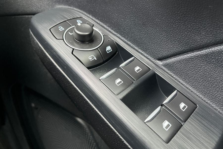 Ford Kuga Photo autoimg-76a543c29f6871d1dfb9d6175c0c6d2ba2745acf.jpg