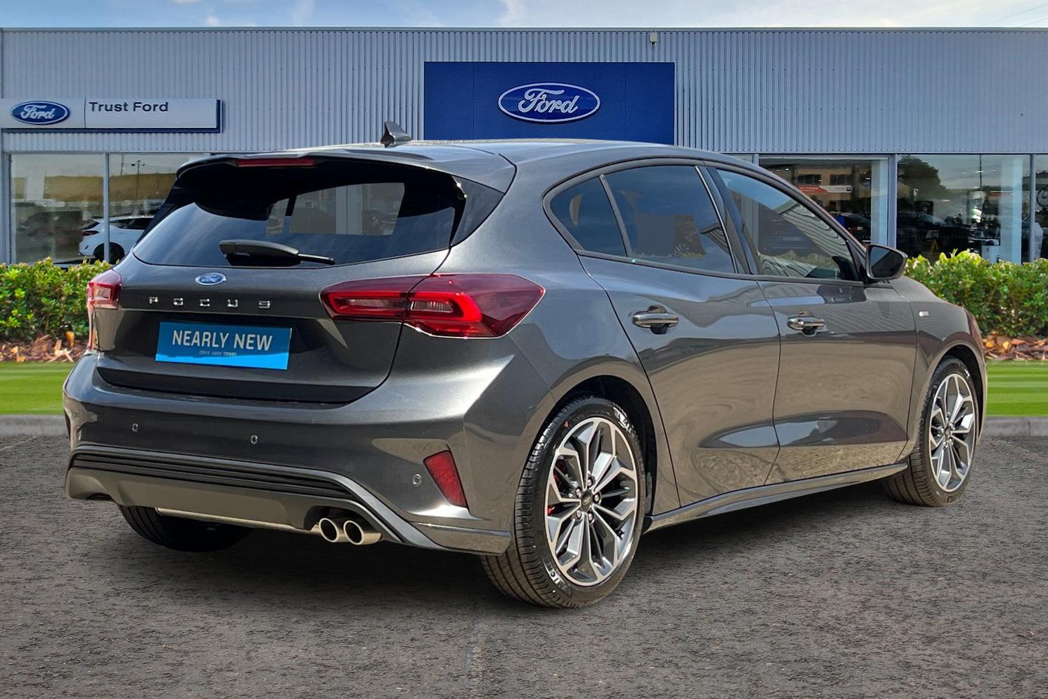 Ford Focus Photo 3