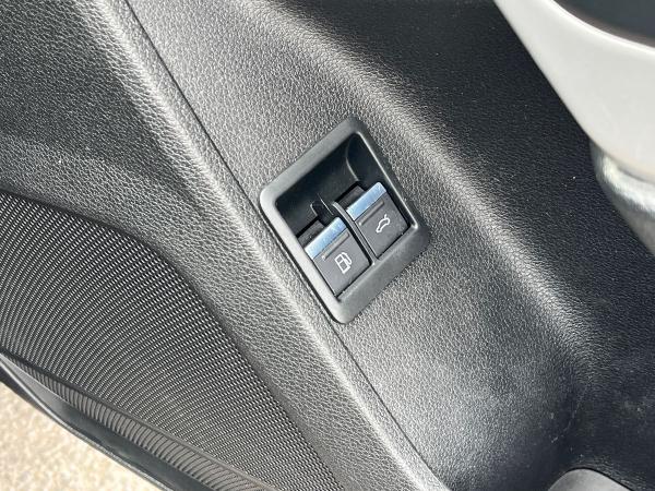 Audi Q3 Photo autoimg-76abd6c404e6fd616558cc90ab61bc4cf60b1313.jpg