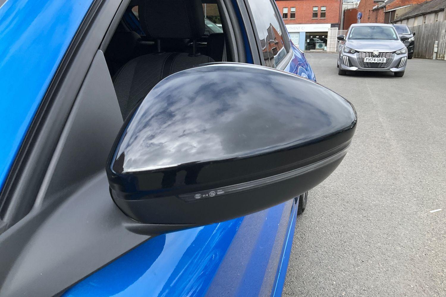 Peugeot 208 Photo 34
