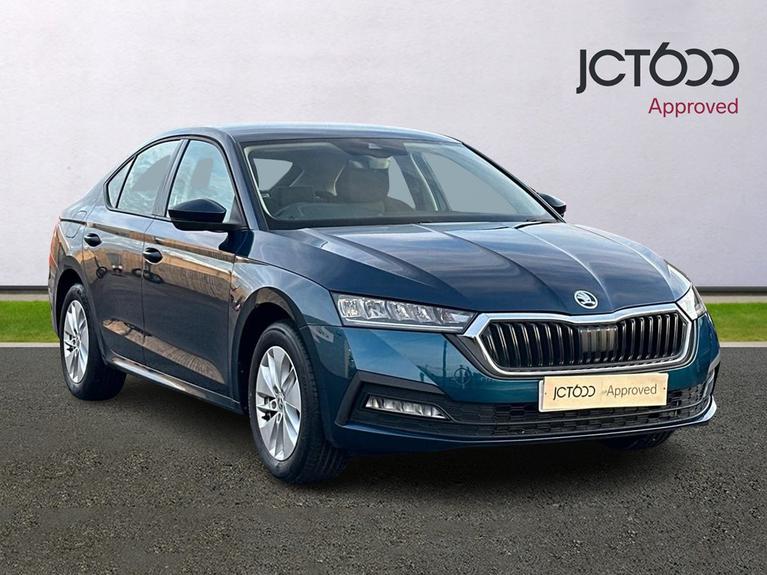 Used 2022 ŠKODA Octavia 1.0 TSI e-TEC MHEV SE Hatchback 5dr Petrol Hybrid DSG Euro 6 (s/s) (110 ps) Blue at JCT600