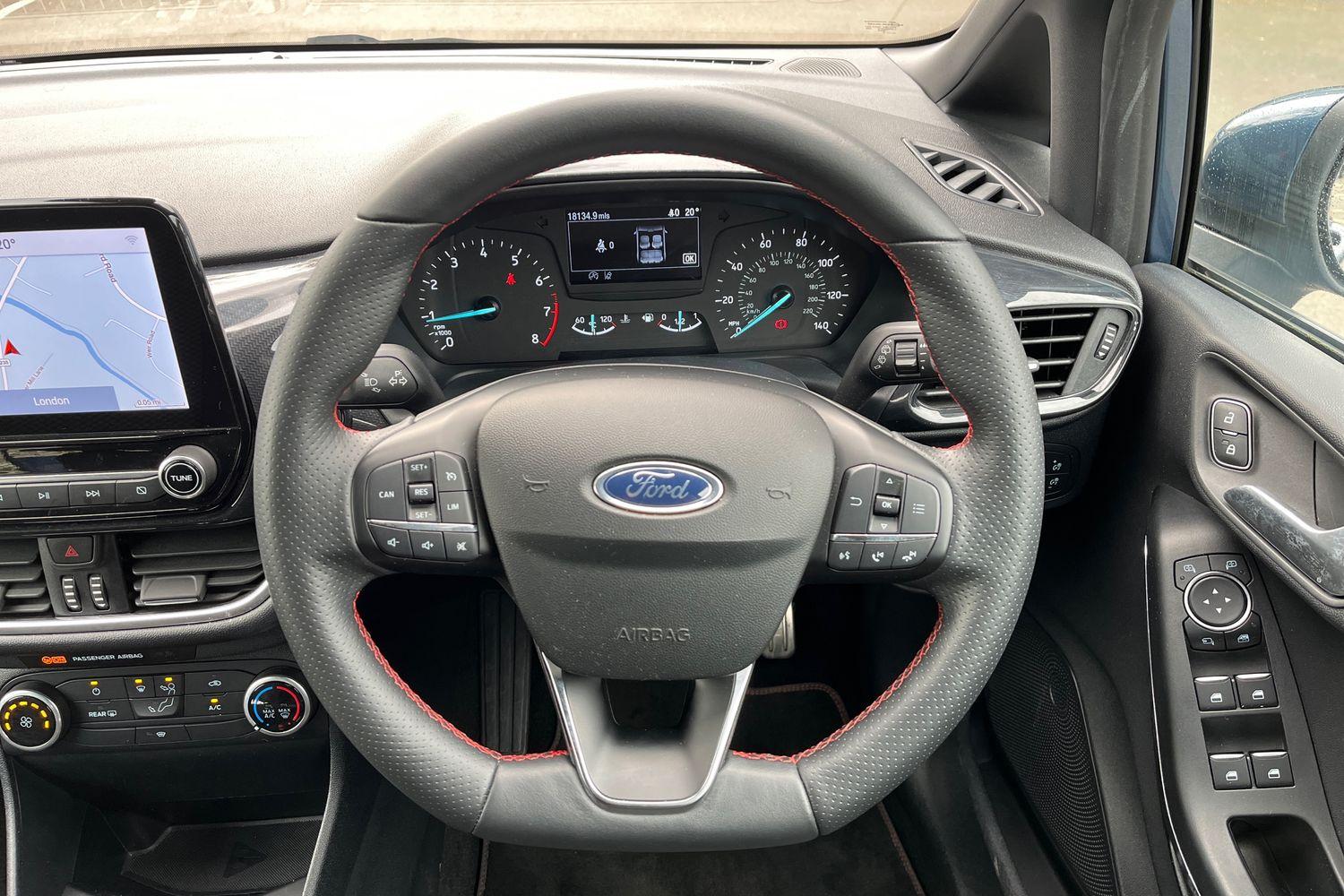 Ford FIESTA Photo 11