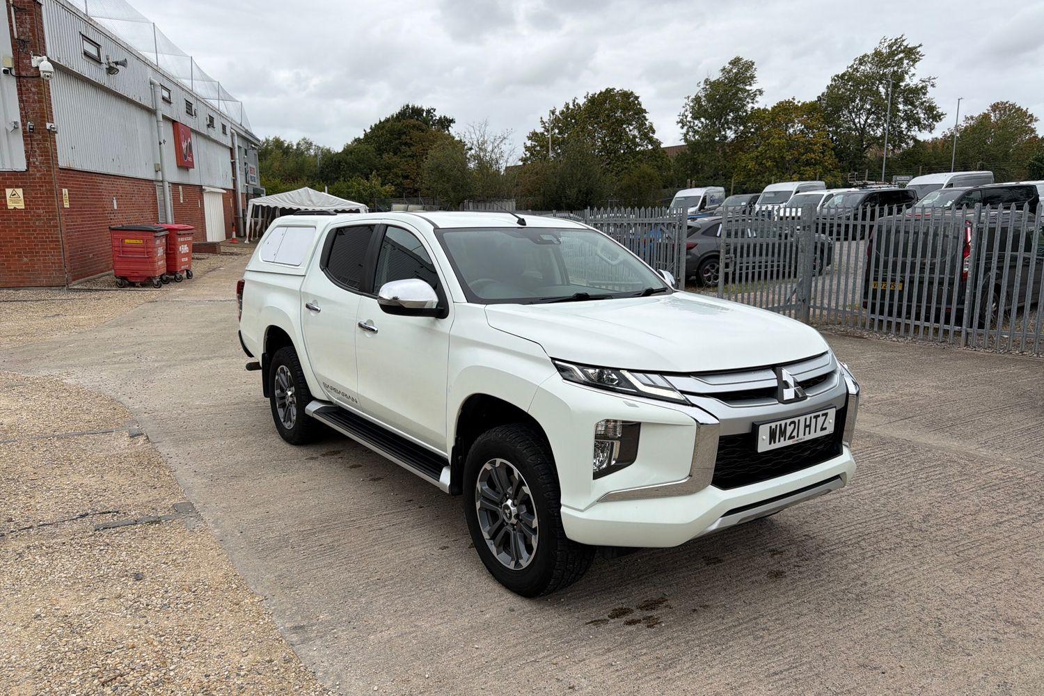 Mitsubishi L200 Photo 22