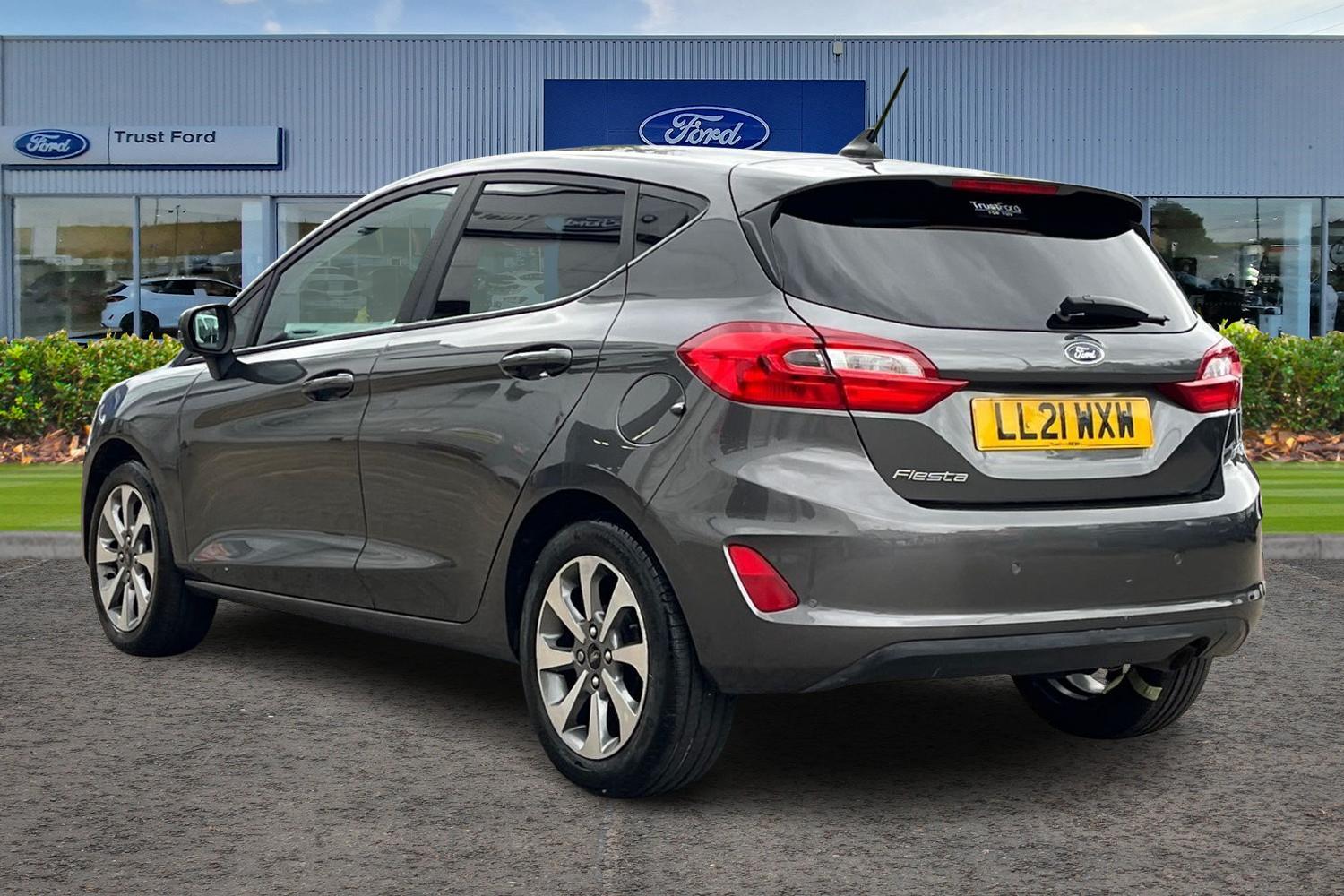 Ford Fiesta Photo 1
