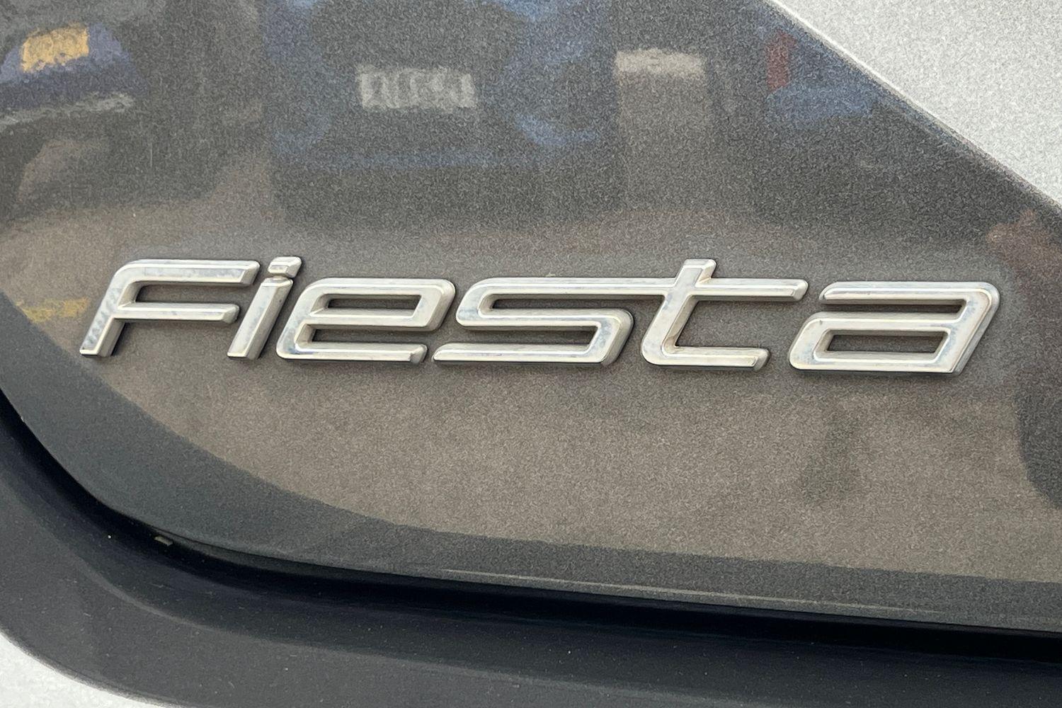 Ford FIESTA Photo 39