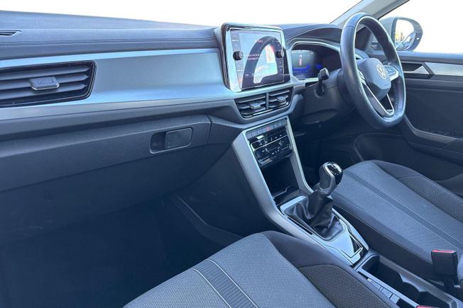 VOLKSWAGEN T-Roc Photo 2