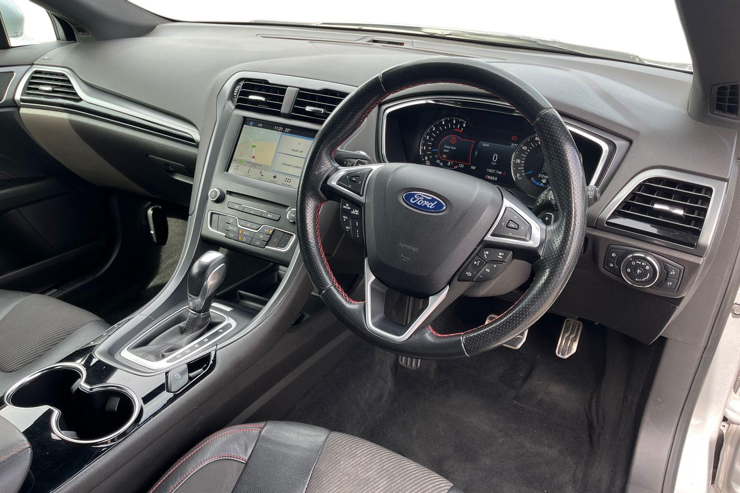 Ford Mondeo Photo 8