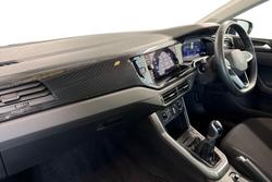 VOLKSWAGEN Polo Photo 2