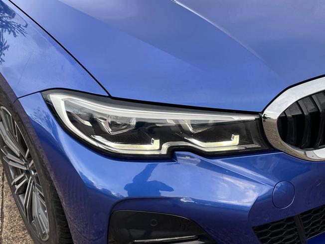 BMW 3 Series Photo 19