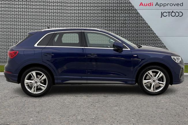 AUDI Q3 Photo 4