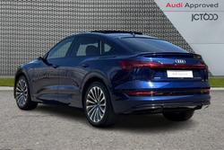 AUDI e-tron Photo 3