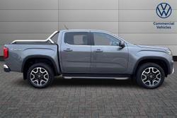 VOLKSWAGEN Amarok Photo 4