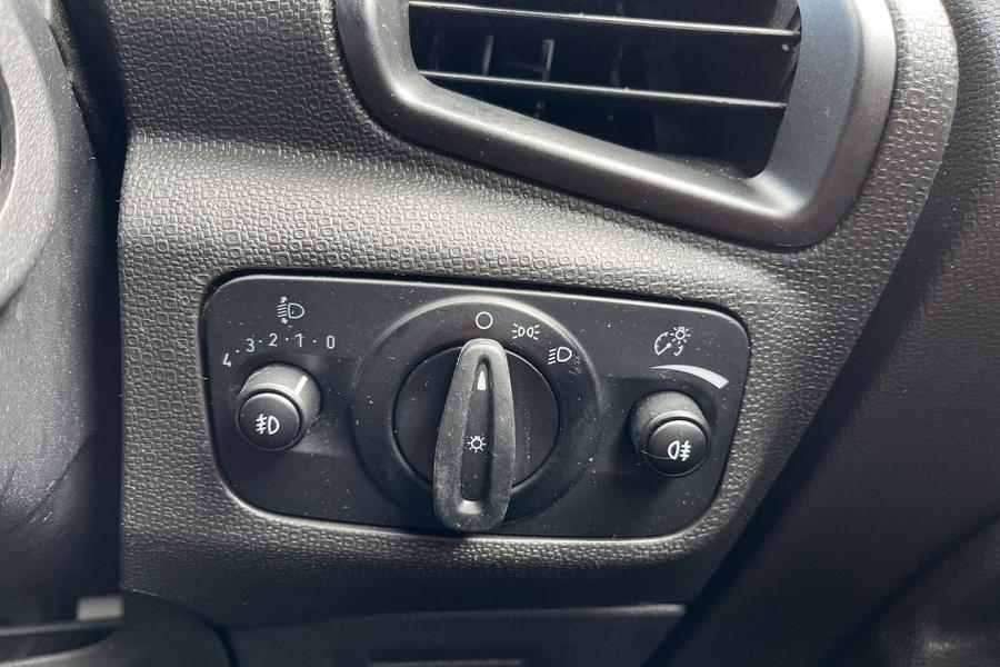 Ford Ecosport Photo autoimg-76bfc4f93d9ec1dd8bab1010ee0c60112414b3f9.jpg