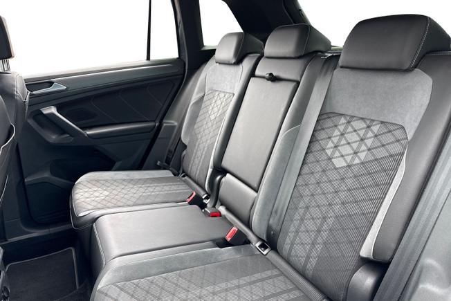 VOLKSWAGEN Tiguan Photo 9