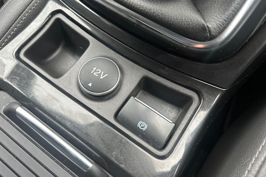 Ford KUGA Photo autoimg-76c9f266787e1c85df9f0b01bb1b0c7401a14887.jpg