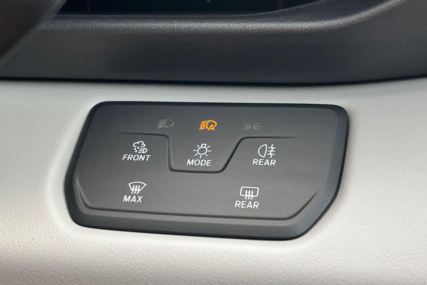 Ford Explorer Photo 32
