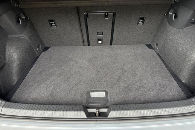 VOLKSWAGEN Golf Photo 12