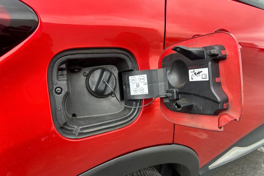 Renault CAPTUR Photo autoimg-76dd96f2bd89fb838d422d44bdbdc5a2bee88756.jpg