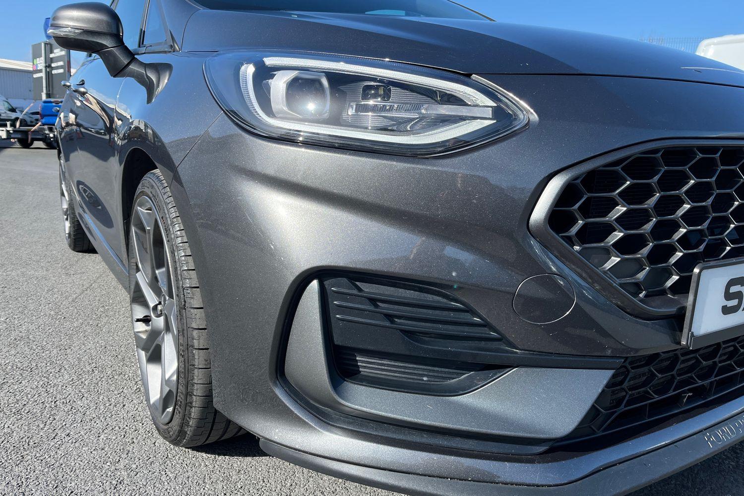 Ford FIESTA Photo 22