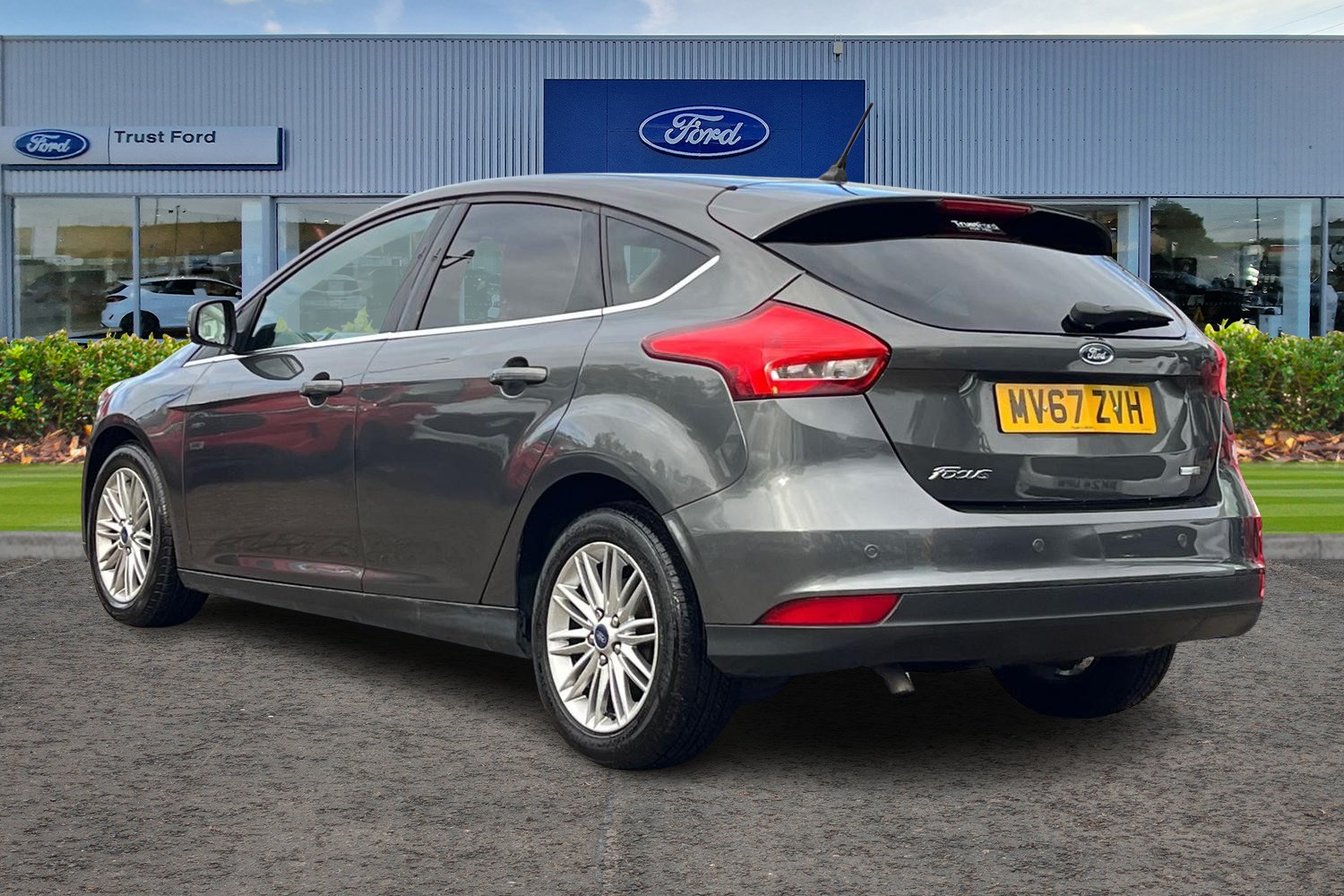 Ford FOCUS Photo 1