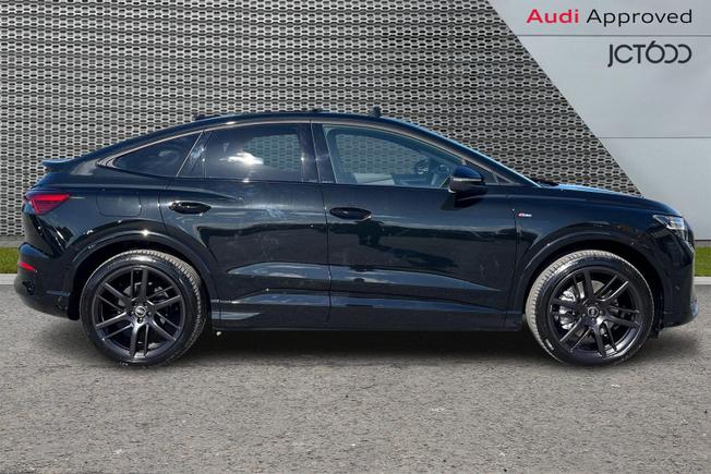 Audi Q4 e-tron Photo 4