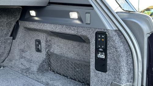 Land Rover Range Rover Photo autoimg-76ea85ff3d38eeebb4d248ca3ccc2d84c5a14d4b.jpg