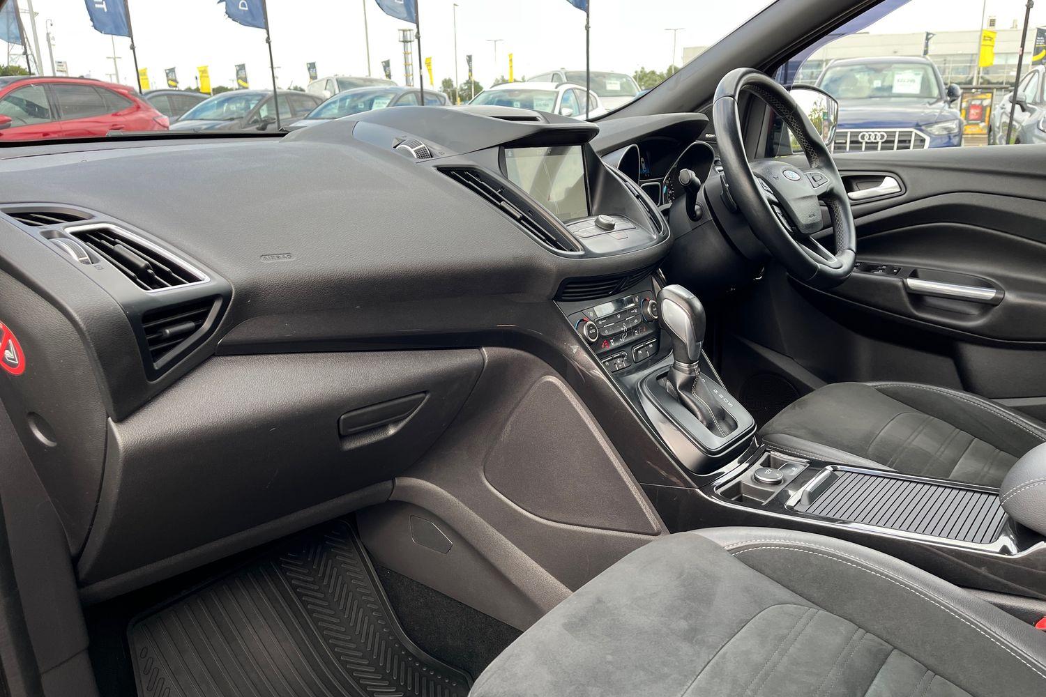 Ford KUGA Photo 17