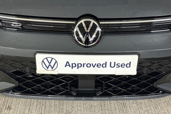VOLKSWAGEN Golf Photo 39