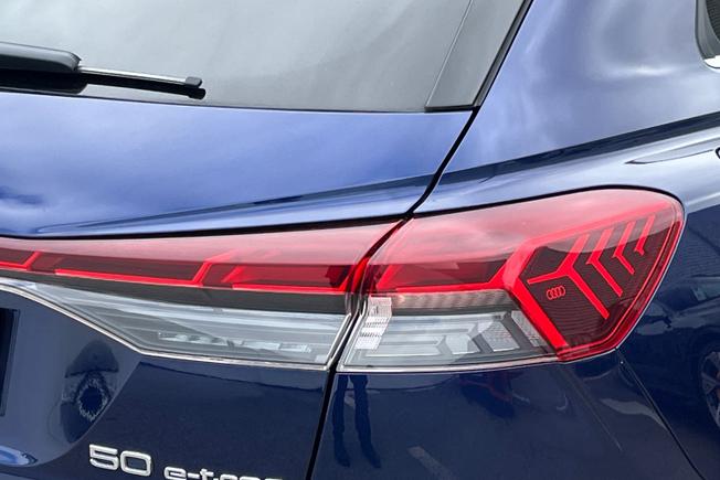 AUDI Q4 E-Tron Photo 18