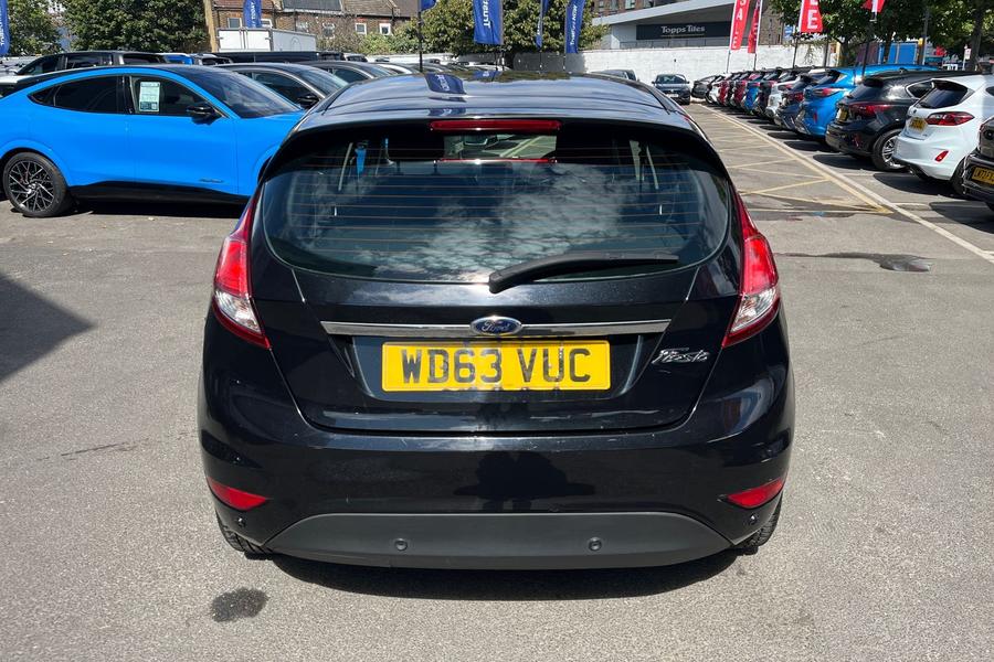 Ford FIESTA Photo autoimg-76f37cb645de0b9cdd78bf3a500d46bb491fcddc.jpg
