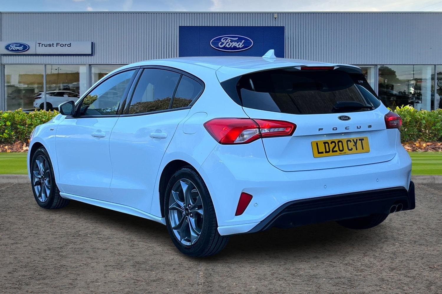 Ford FOCUS Photo 1