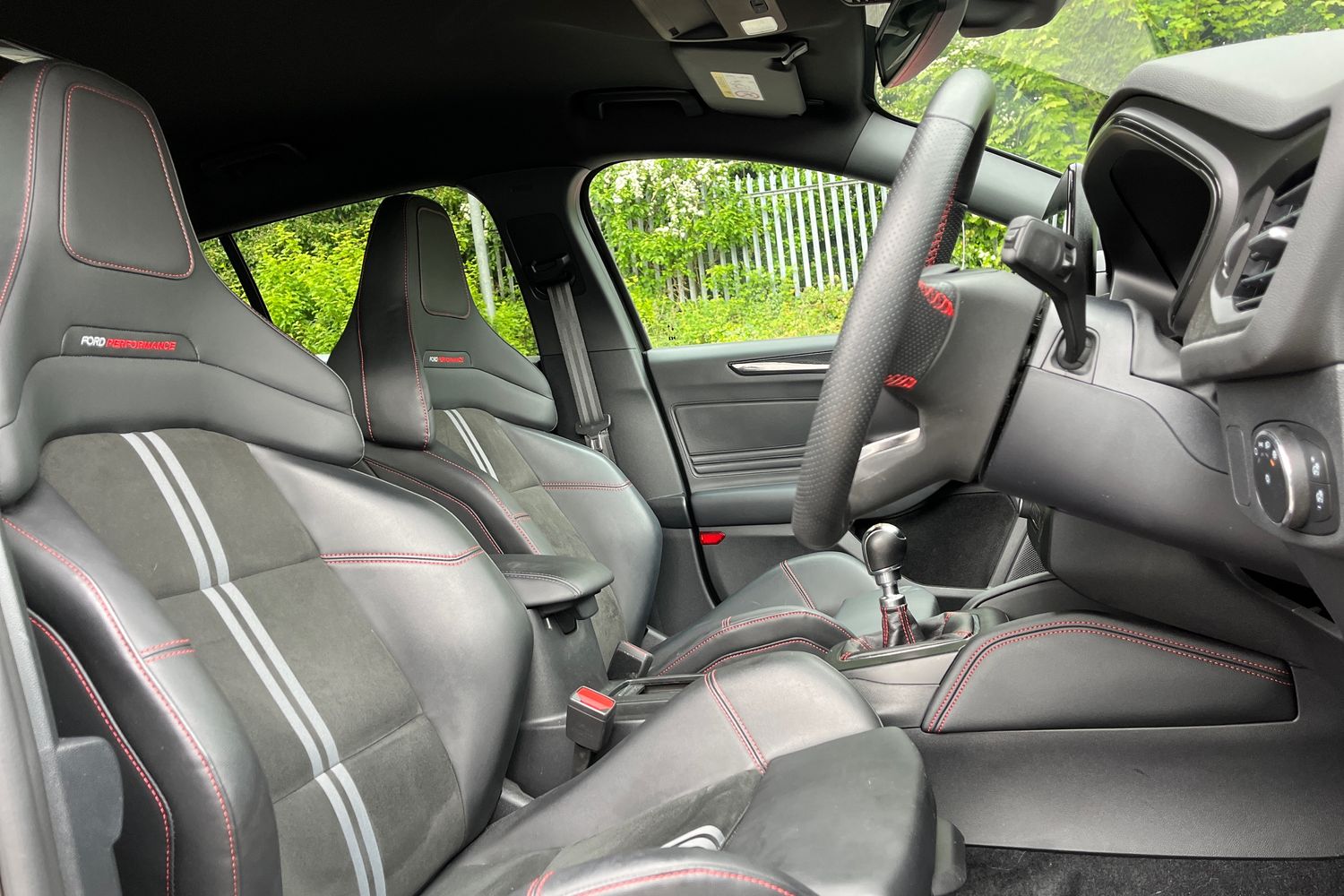 Ford Focus Photo 16