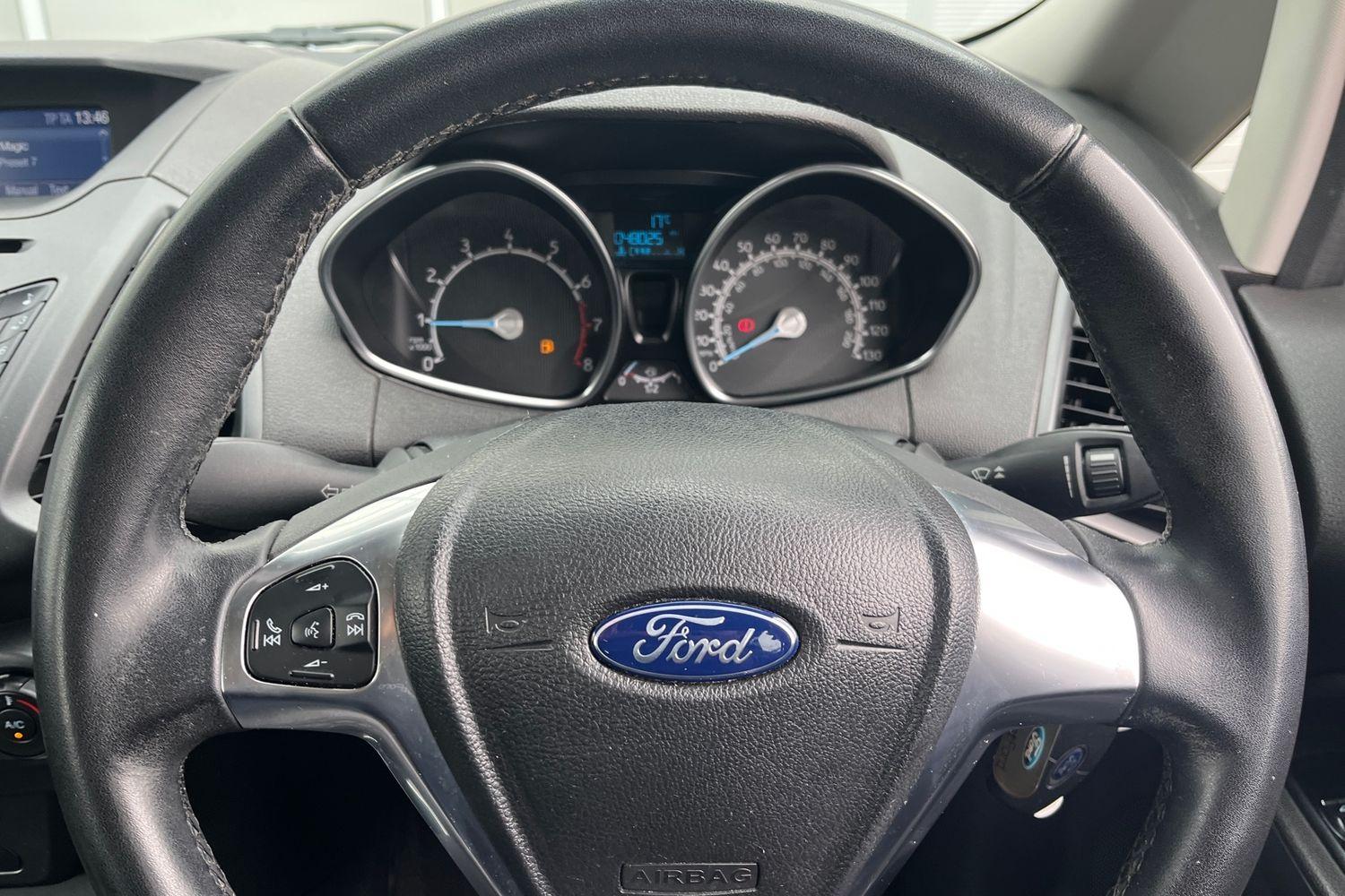 Ford EcoSport Photo 11