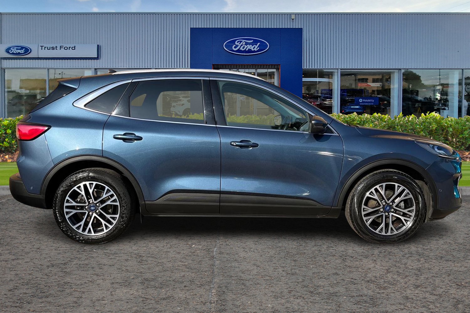 Ford KUGA Photo 2