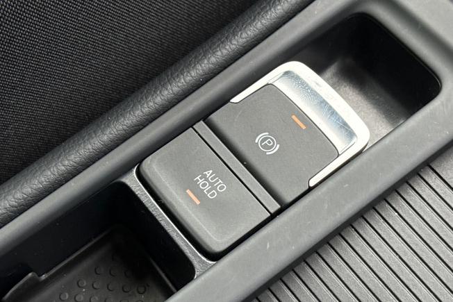 VOLKSWAGEN Golf Photo 34