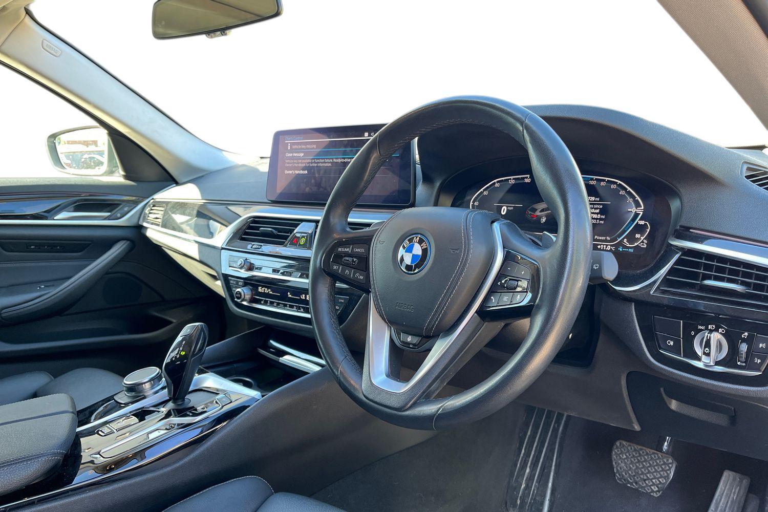 BMW 5 SERIES Photo 8