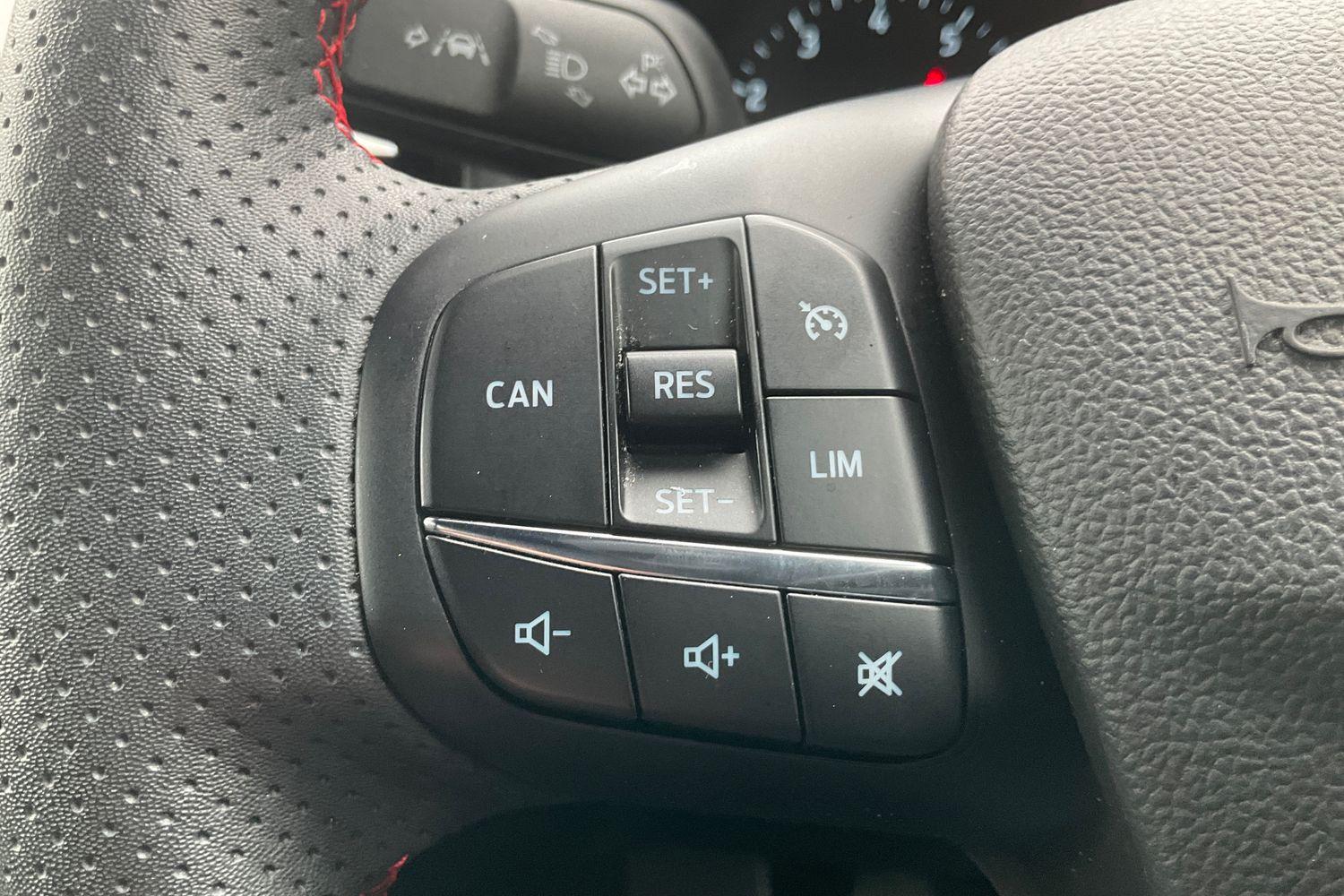 Ford Focus Photo 32